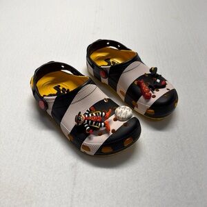 CROCS LIMITED EDITION McDonald's Hamburglar  Classic Clog Size 4M / 6W